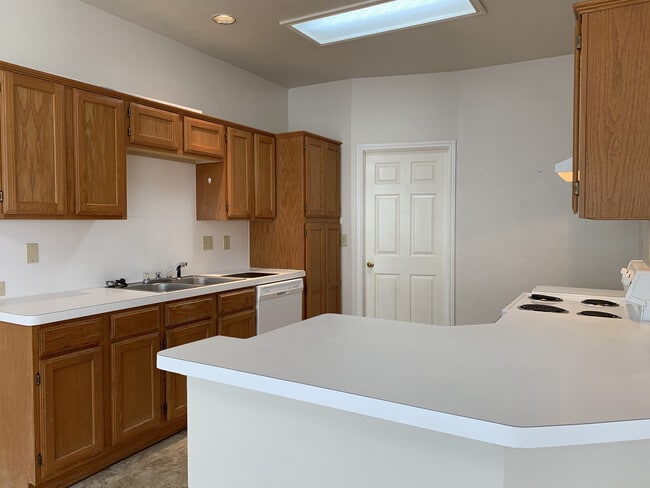 Photo - CHARMING 2 STORY IN DESIRED COMMUNITY*OPEN...