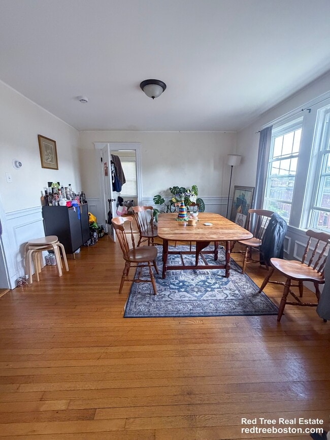 Photo - 51 Leamington Rd Unit 2