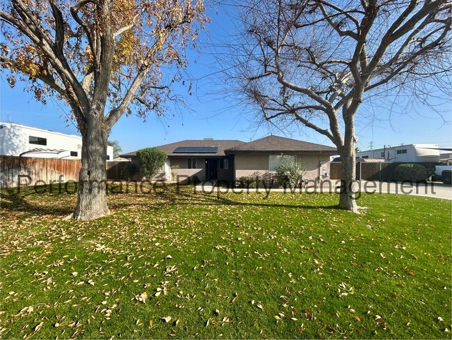 Charming 3 Bed/2 Bath NW Bakersfield Home ... - Charming 3 Bed/2 Bath NW Bakersfield Home ...