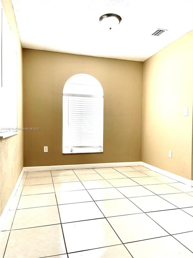 Photo - 3621 SW 4th St Unit 3621