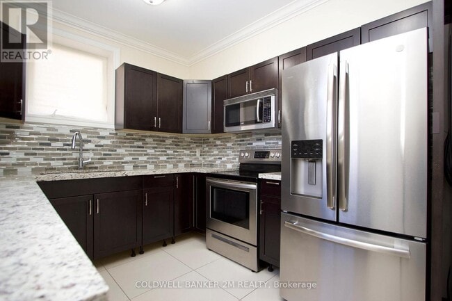 Photo - 230 Annis St Unit 2