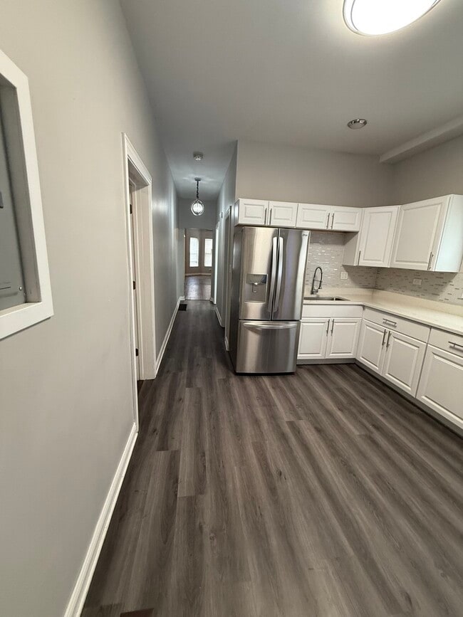 Photo - 7010 S King Dr