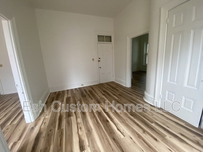 Photo - 26 S 2nd St