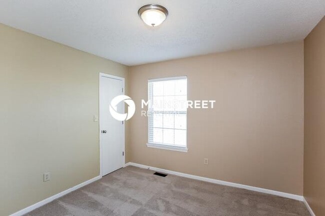 4 Bedroom Pet-Friendly Home in Westfield, IN with Main Street Renewal