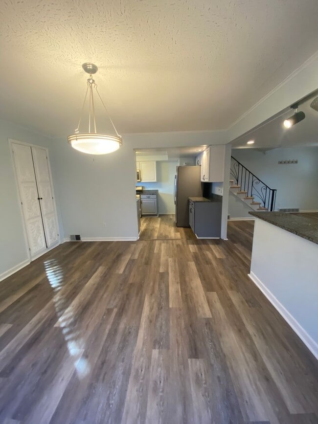 Photo - 4 Bedroom/ 2 Bathroom House in Dormont Available 7/1/2026