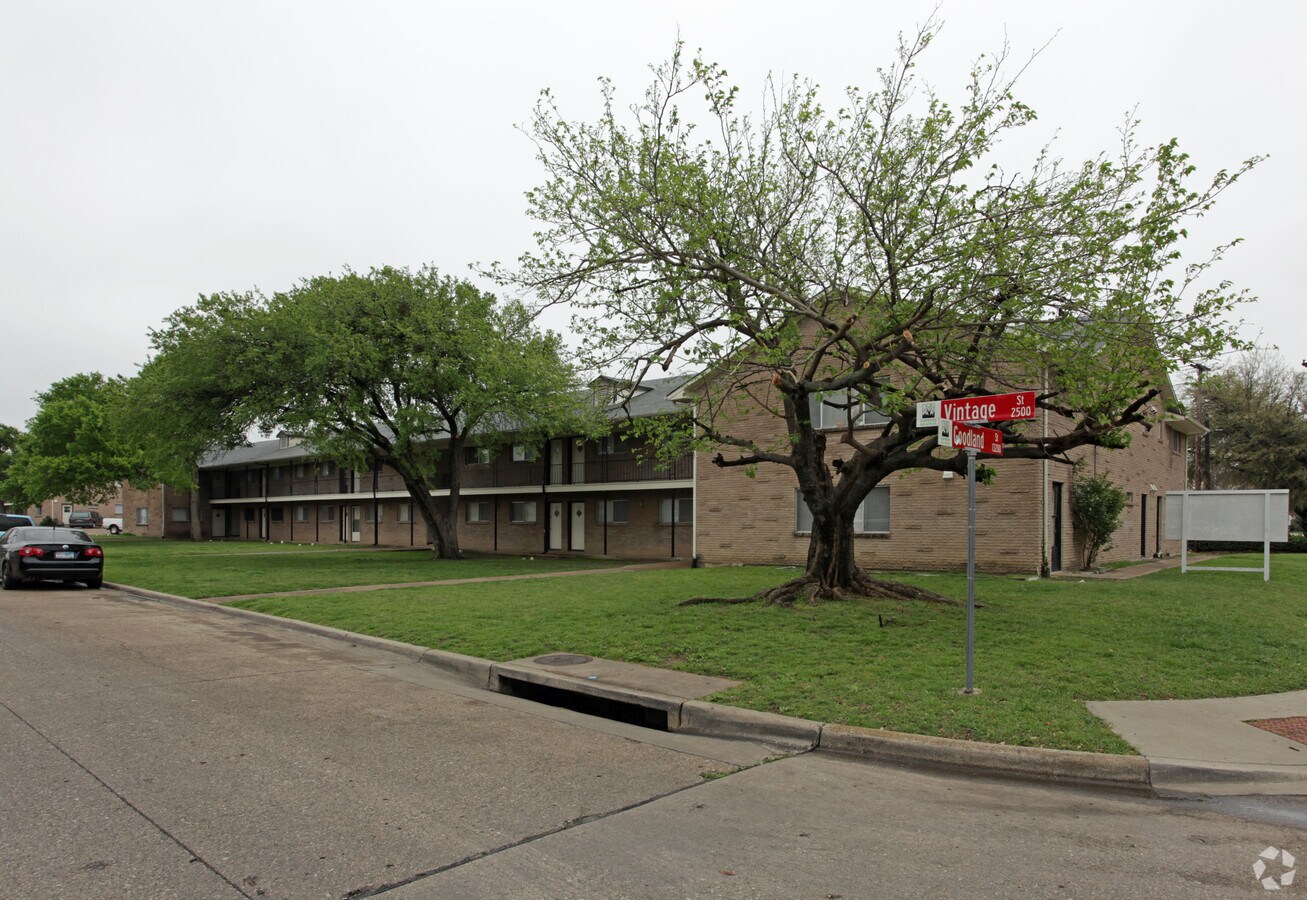 Macon Manor Apartments - Macon Manor Apartments