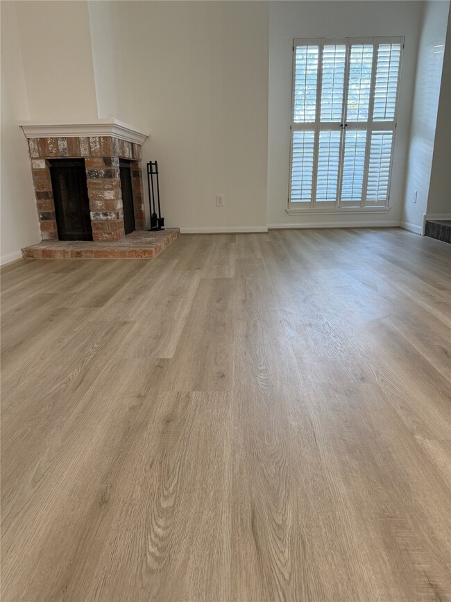 Photo - 1025 Fountain View Dr