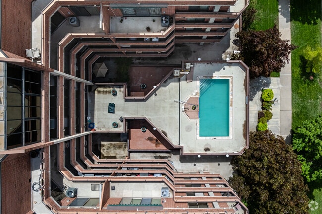 Top Down - Arlington Place Condominiums