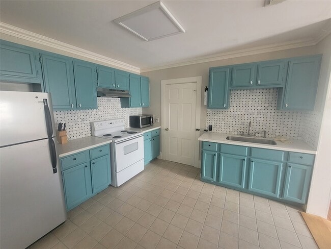 Photo - 1006 Sealy Ave