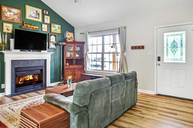 Photo - Pet Friendly Three Bedroom!