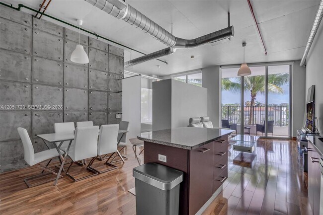 Photo - 3029 NE 188th St Unit 302