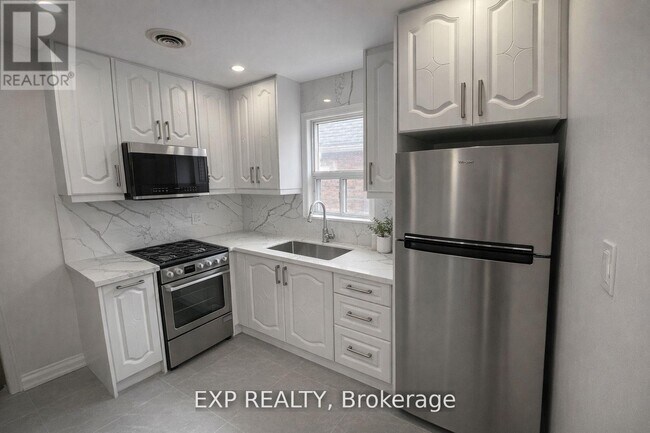 Photo - 11 Fairside Ave