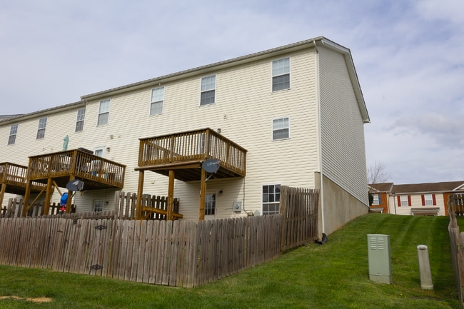 Photo - 85 Charleston Ln