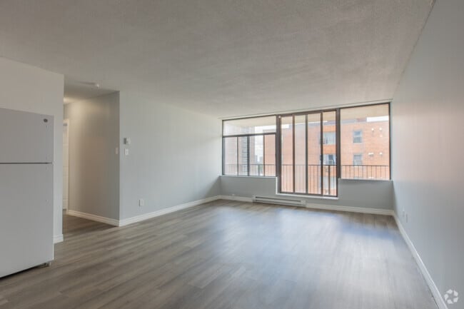 2BR, 1BA - 850SF - Living Room - Ouellette Place