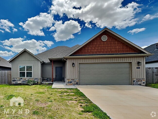 Building Photo - 1031 Pebble Pass Rental