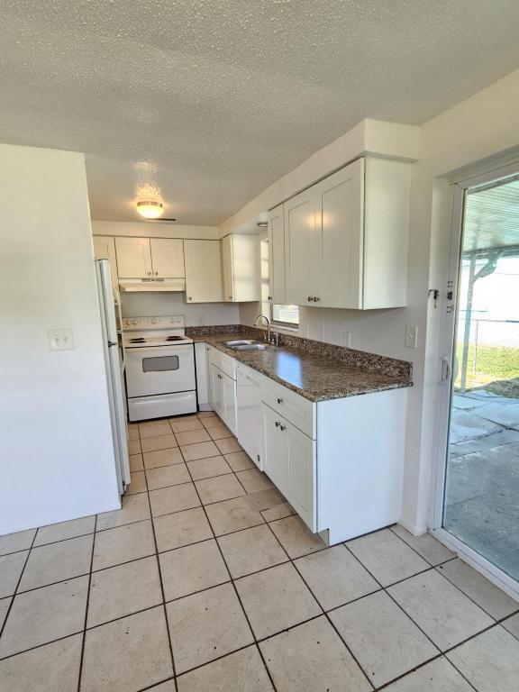 Photo - 914 67th Ave W