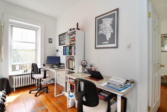 Photo - 270 Montgomery St
