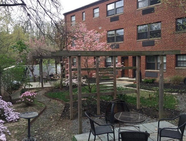 Arlington Courthouse Apartments
