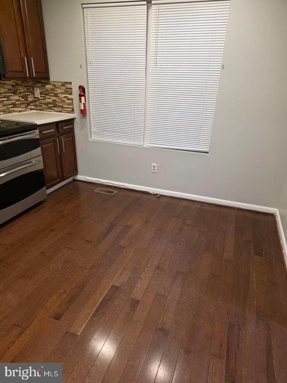 20 Delafield Ct