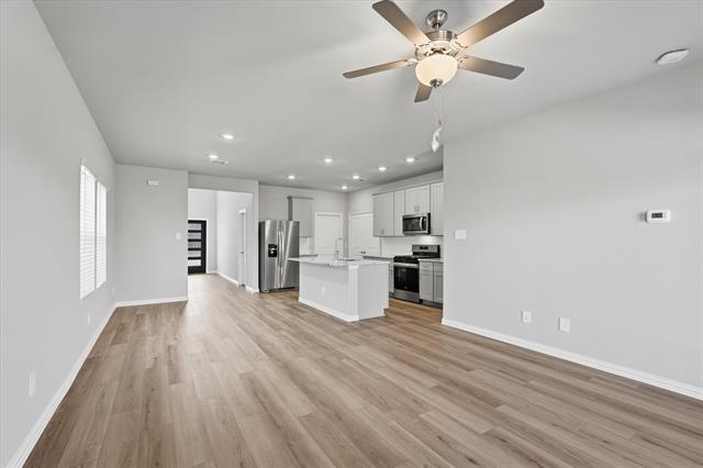 Photo - 712 Leavenworth Dr