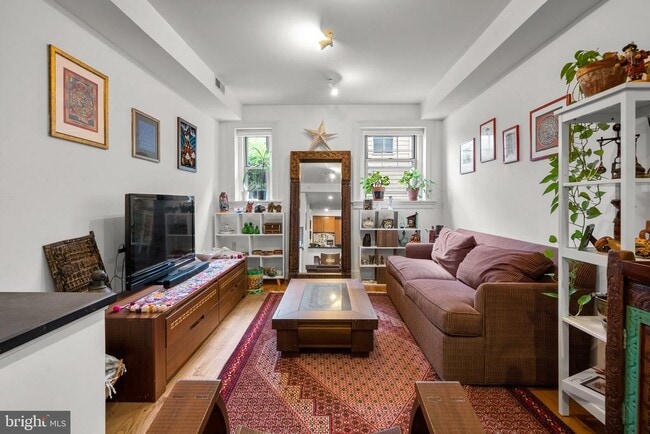 Building Photo - 3220 17th St NW Unit 106
