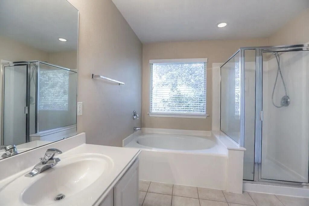 Photo - 43 Blue Creek Pl