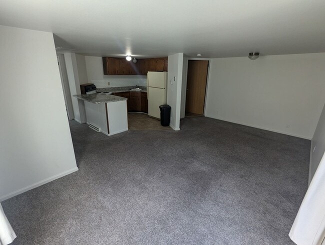 Photo - Dover Oaks LLC Unidad B