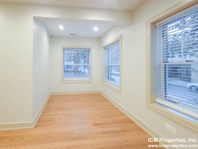 Photo - 540 W Cornelia Ave Apartments Unit 1bed in Lakeview