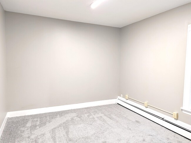 Photo - 685 Massabesic St Unit 2-W