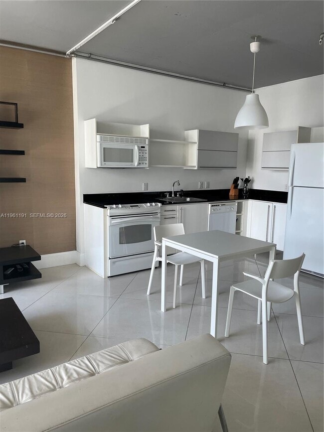 Photo - 690 SW 1st Ct Unit 1021