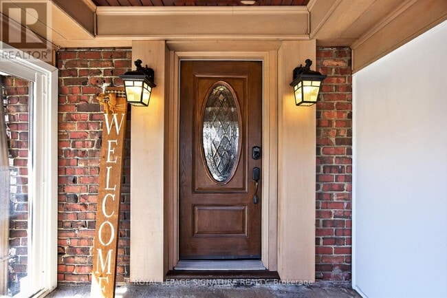 Photo - 426 Armadale Ave