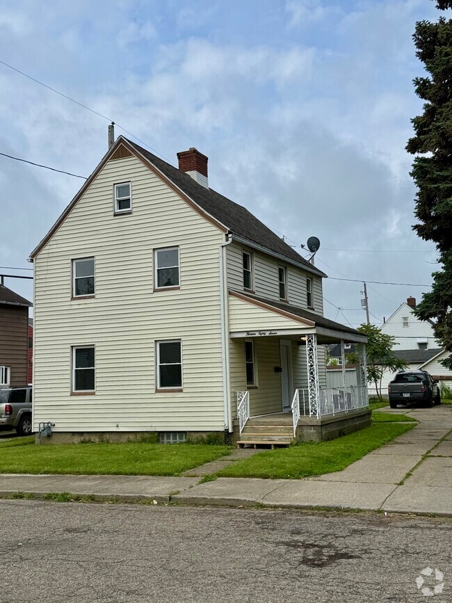 Building Photo - 1387 Ivydale Ave SW Rental