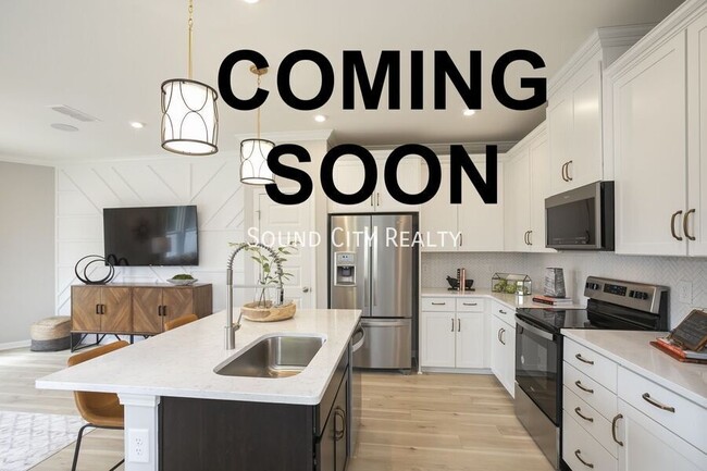 Building Photo - 5050 Dayflower Dr