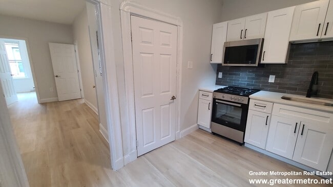 Photo - 9 Noyes Plz Unit 3