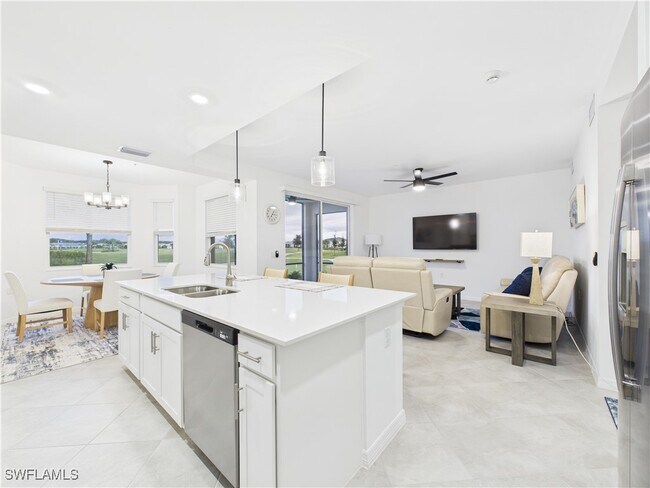 Photo - 5527 Double Eagle Cir Unidad 3817