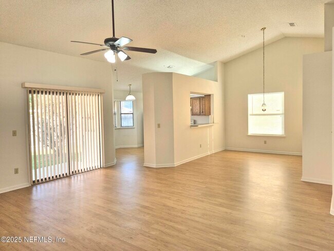 Photo - 8229 Hamden Cir W