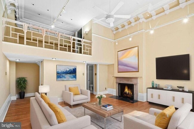 Building Photo - 1008 Spruce St Unit 1018 - 1M