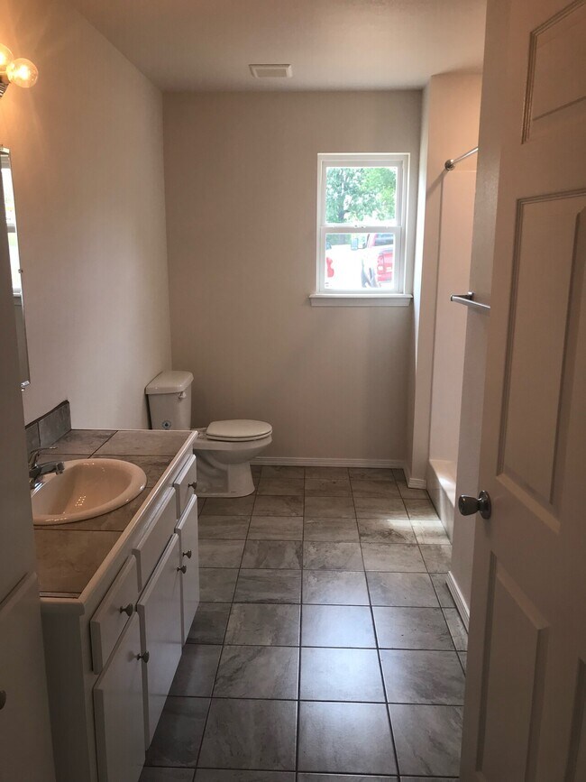 Plum Duplexes House House Rental in Hackett, AR