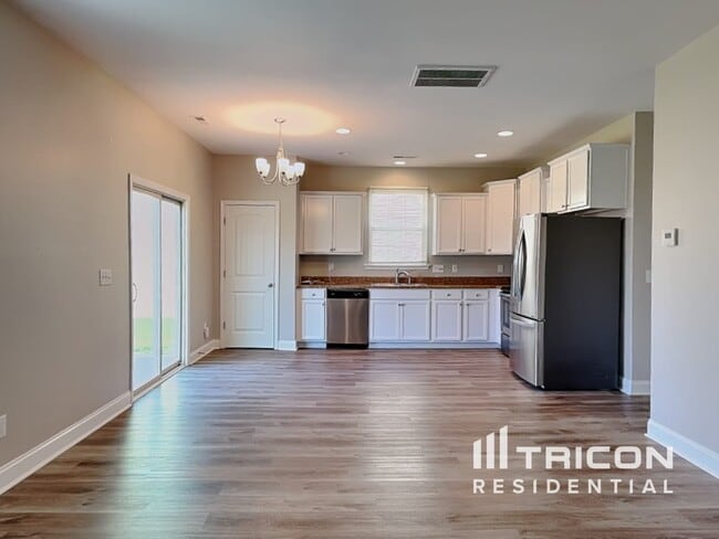 Photo - 3317 Lacewing Dr