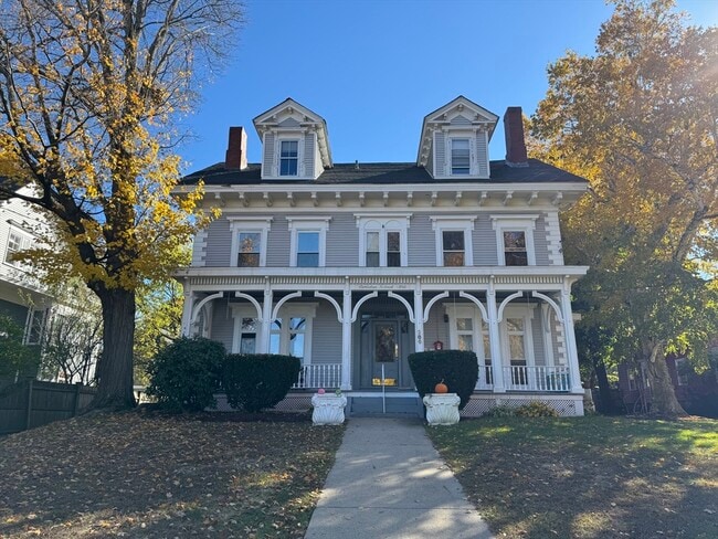 Building Photo - 286 S Main St Unit 14