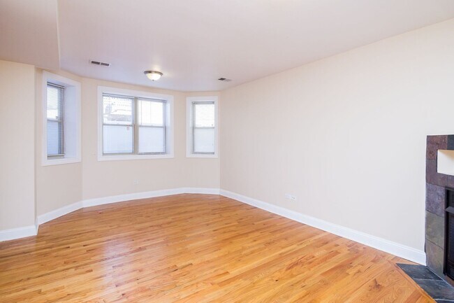 Photo - 3508 W Cortland St