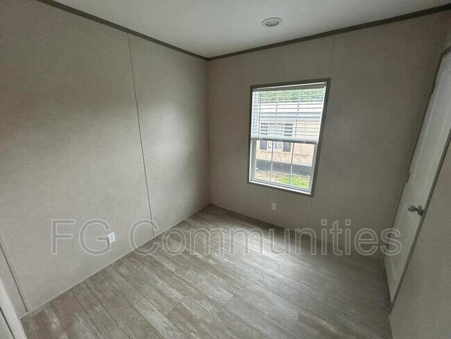 Photo - 129 Sides Meadow Dr