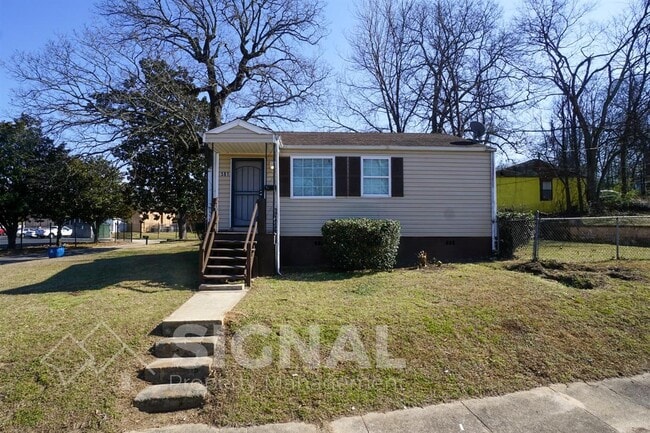 Building Photo - 581 Seminole Cir