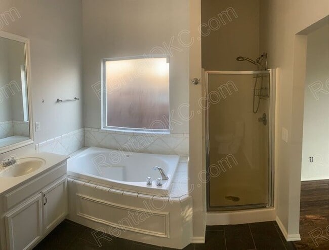 Photo - 4 Bed 2 Bath near Buck Thomas Park.