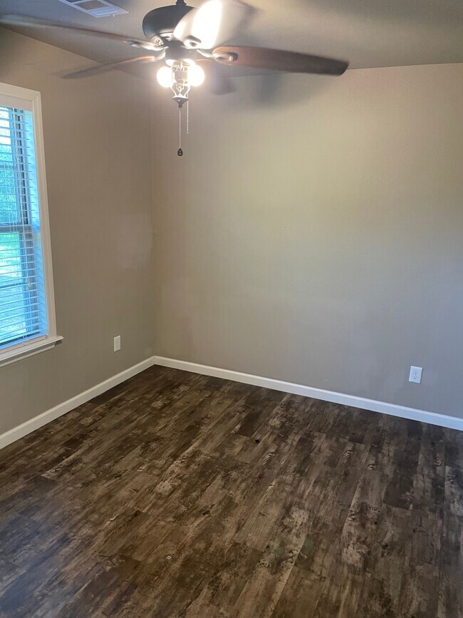 Photo - 825 Pine Bluff St