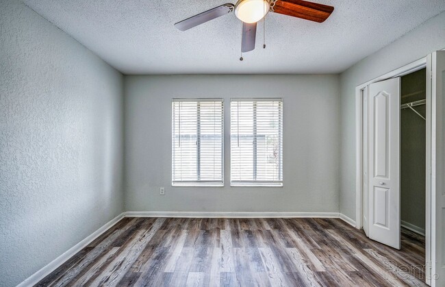 Photo - Everest Gardens