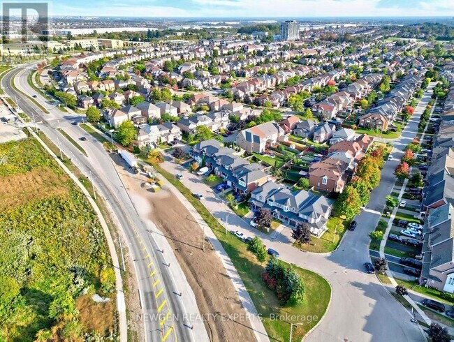 Photo - 68 Root Crescent