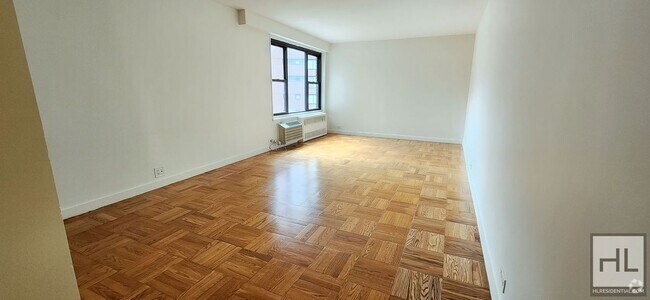Building Photo - Fourth Avenue Rental