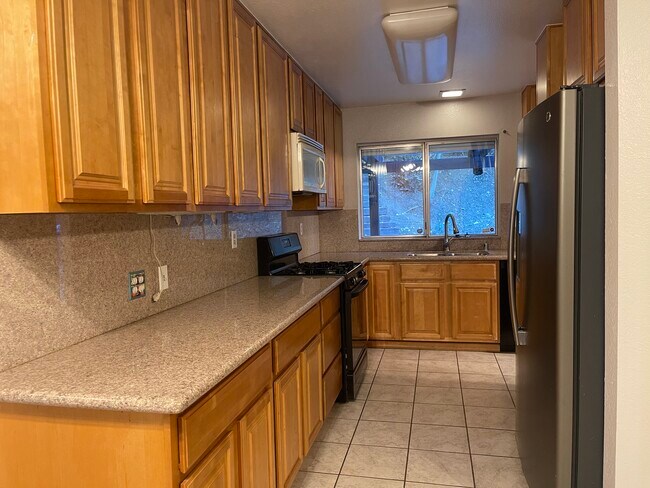 Photo - 1868 W Phillips Dr