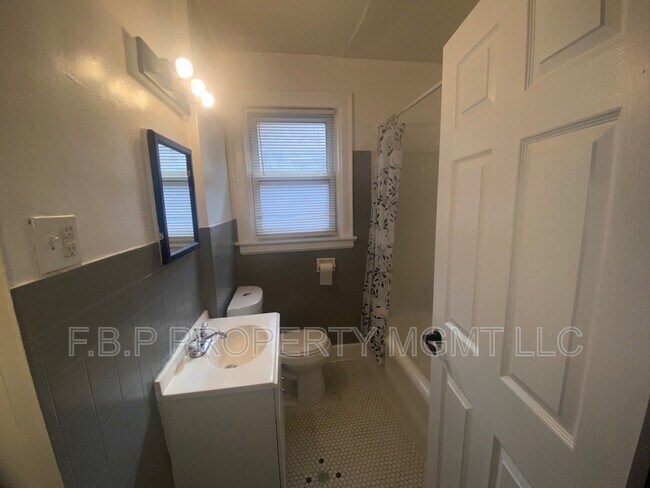 Photo - 3831 Waverly St Unit 3